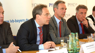 Andreas Demharter auf der Pressekonferenz: Sehr gute Perspektiven in allen Berufen 